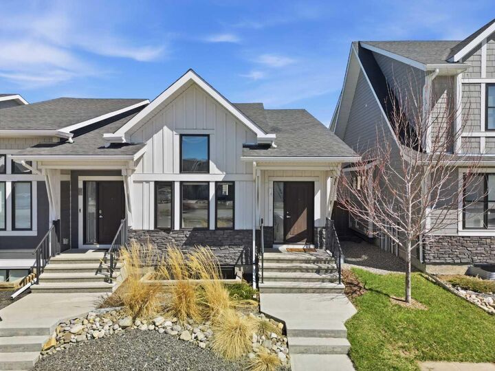 Property Photo:  14 Darcy Boulevard  AB T1S 5S7 