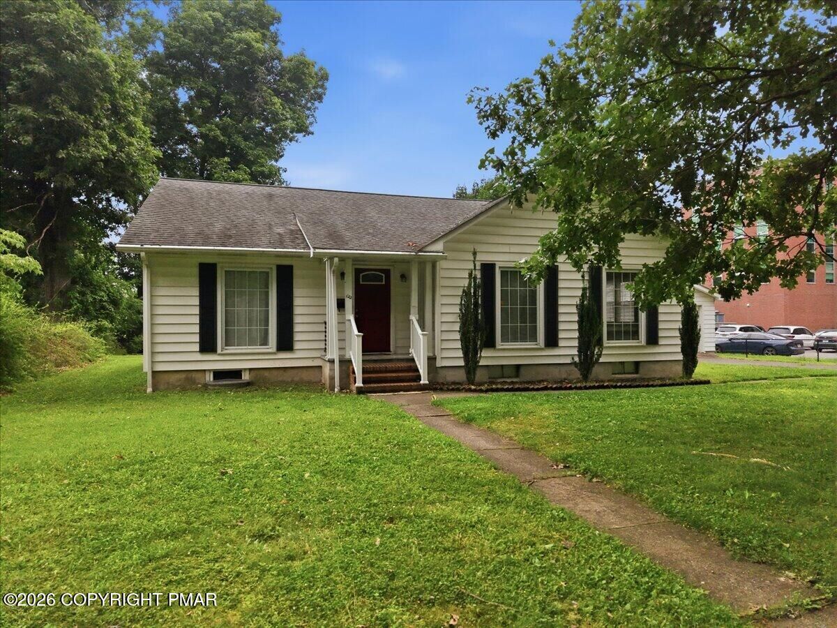 Property Photo:  122 Ransberry Avenue  PA 18301 