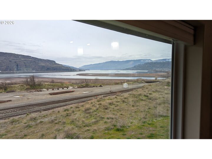 Property Photo:  222 Washington St  WA 98635 