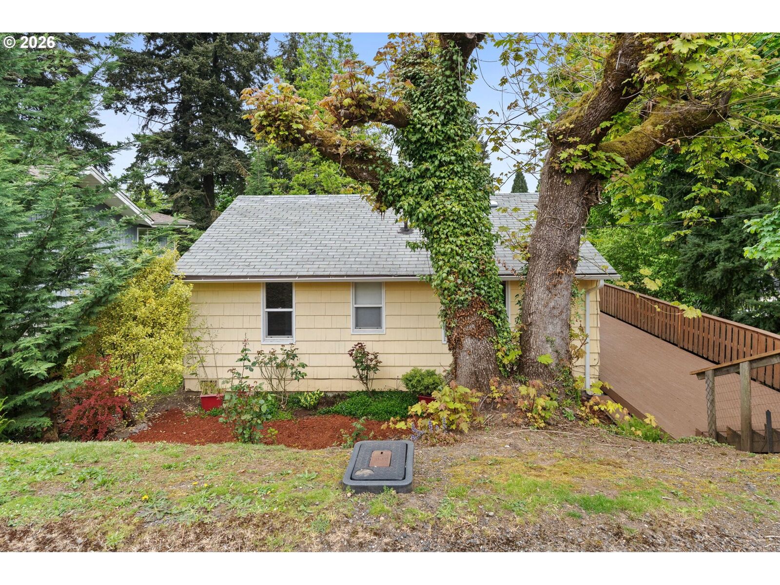 Property Photo: 4008 E 14th St WA 98661