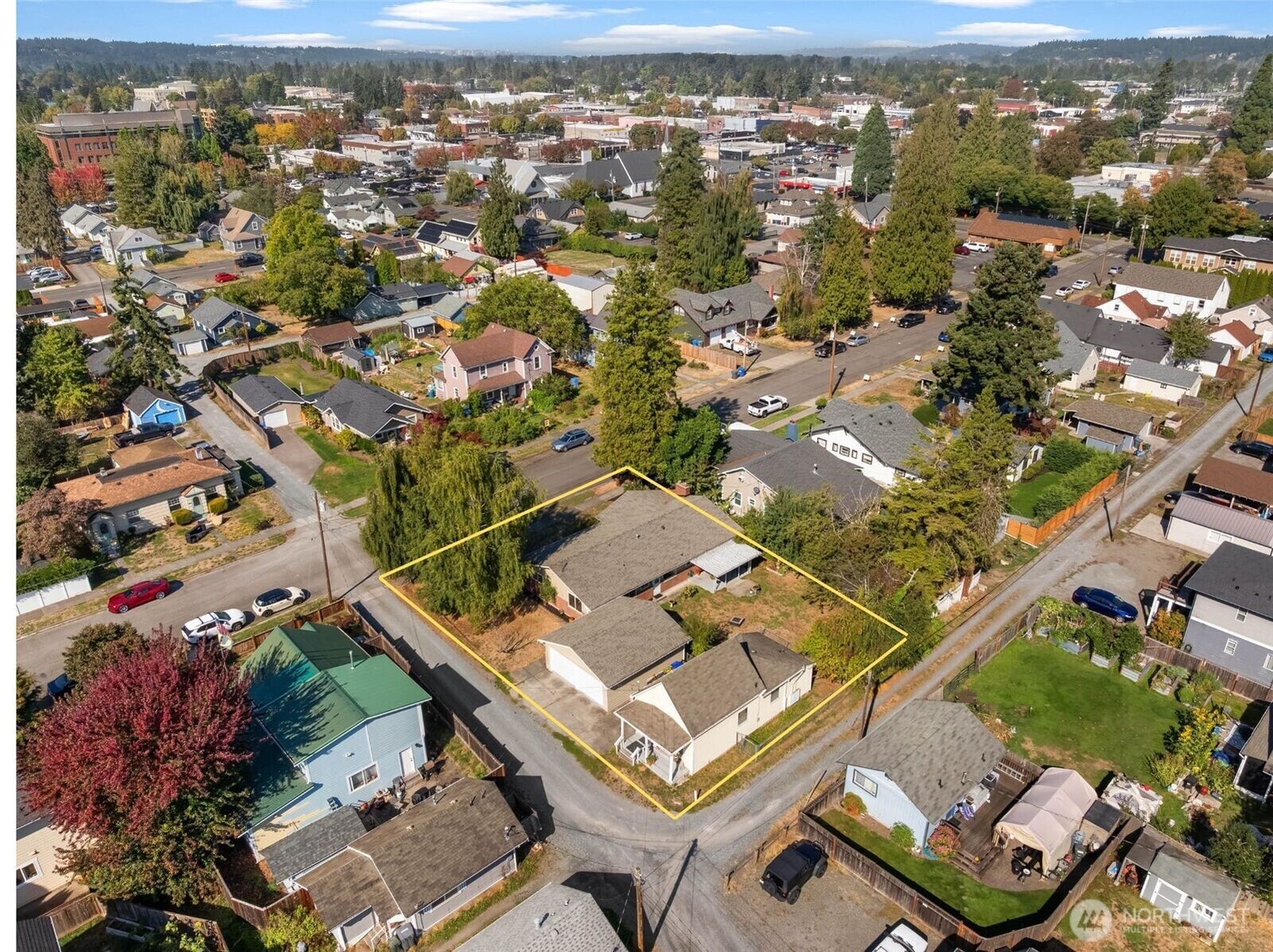 Property Photo:  343  4th Street SE  WA 98372 