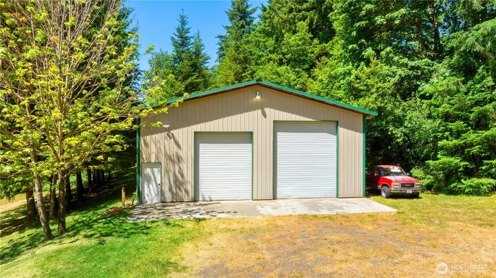 Property Photo:  20005  232nd Avenue SE  WA 98038 