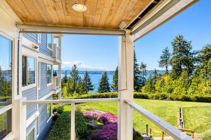 Property Photo:  8260  53rd Avenue W 202  WA 98275 