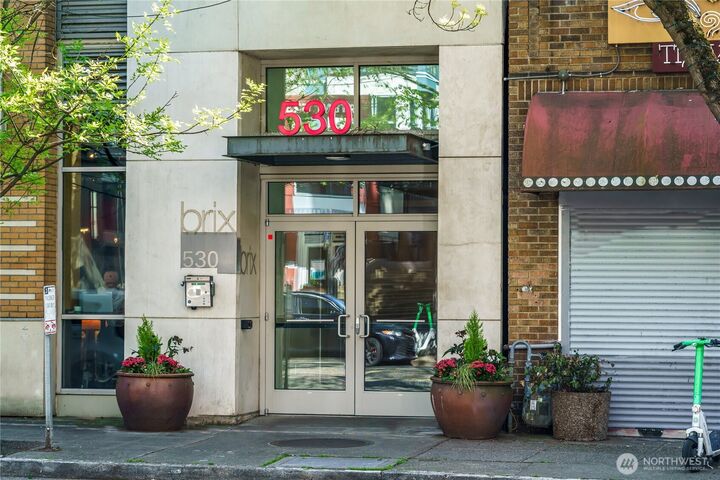 Property Photo: 530 Broadway E 314 WA 98102