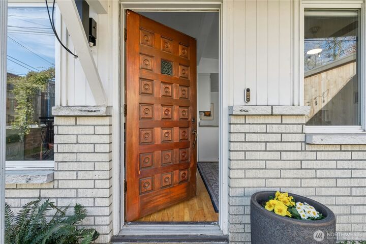 Property Photo:  219 SW 108th Street  WA 98146 