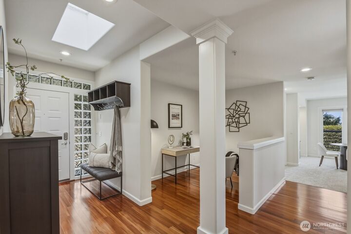 Property Photo:  501  Kirkland Avenue 201  WA 98033 