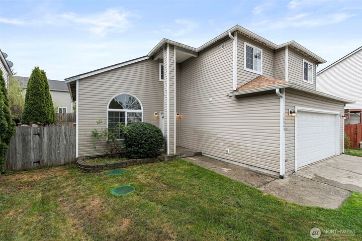 Property Photo:  14843  Prairie Vista Loop SE  WA 98597 
