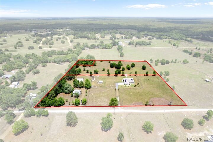 Property Photo:  1403 W Mansfield Street  FL 34461 