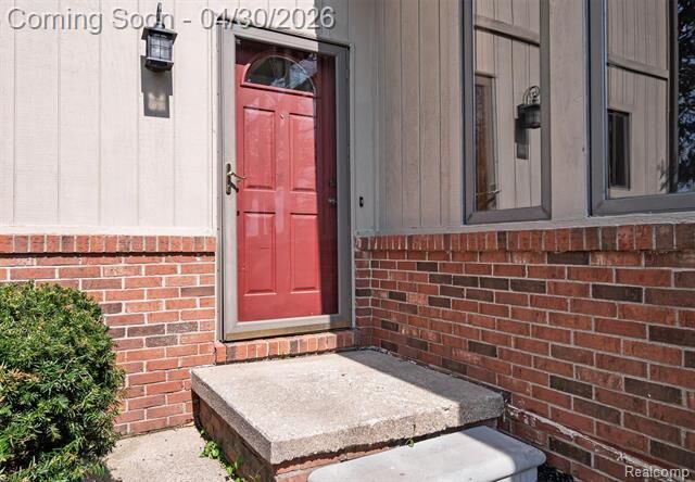 Property Photo:  5461 Putnam Drive  MI 48323 