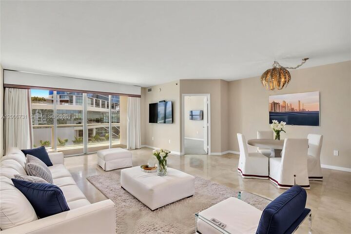 Property Photo:  1819 SE 17th St 710  FL 33316 