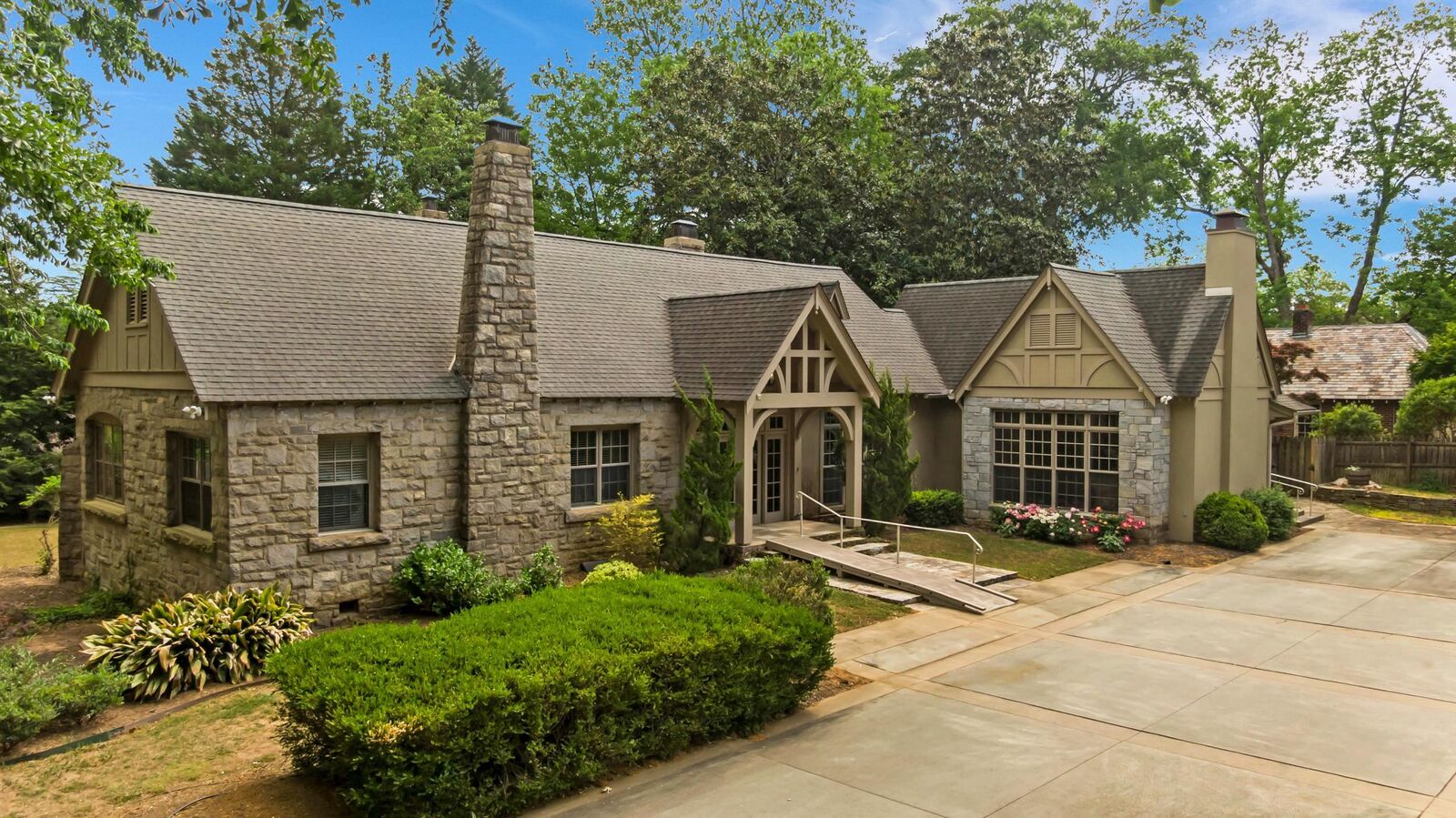 Property Photo:  363 Connecticut Avenue  SC 29302 