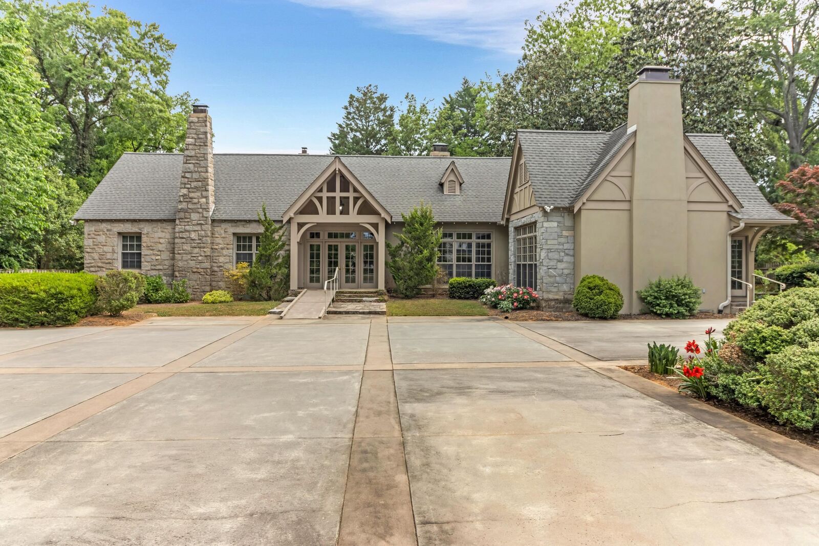 Property Photo: 363 Connecticut Avenue SC 29302
