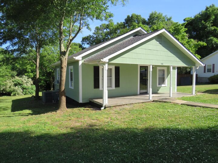 Property Photo: 406 River Drive SC 29340