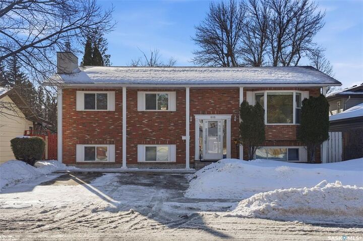 Property Photo: 111 Gustin Crescent SK S7H 6H7
