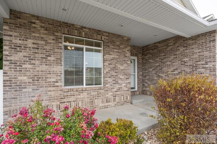 Property Photo:  2434 Brookcliff Drive  ID 83402 