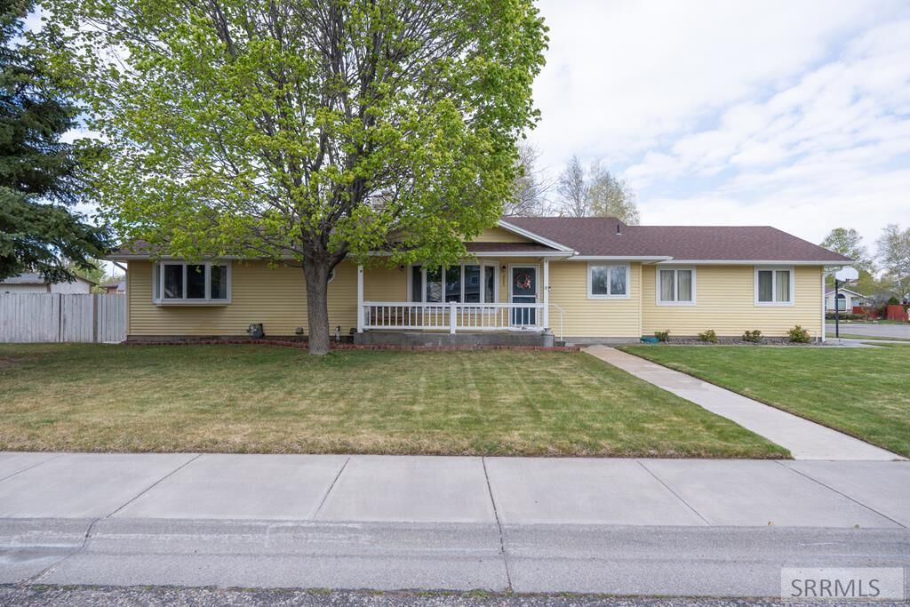 Property Photo:  2945 Chaparral Drive  ID 83404 