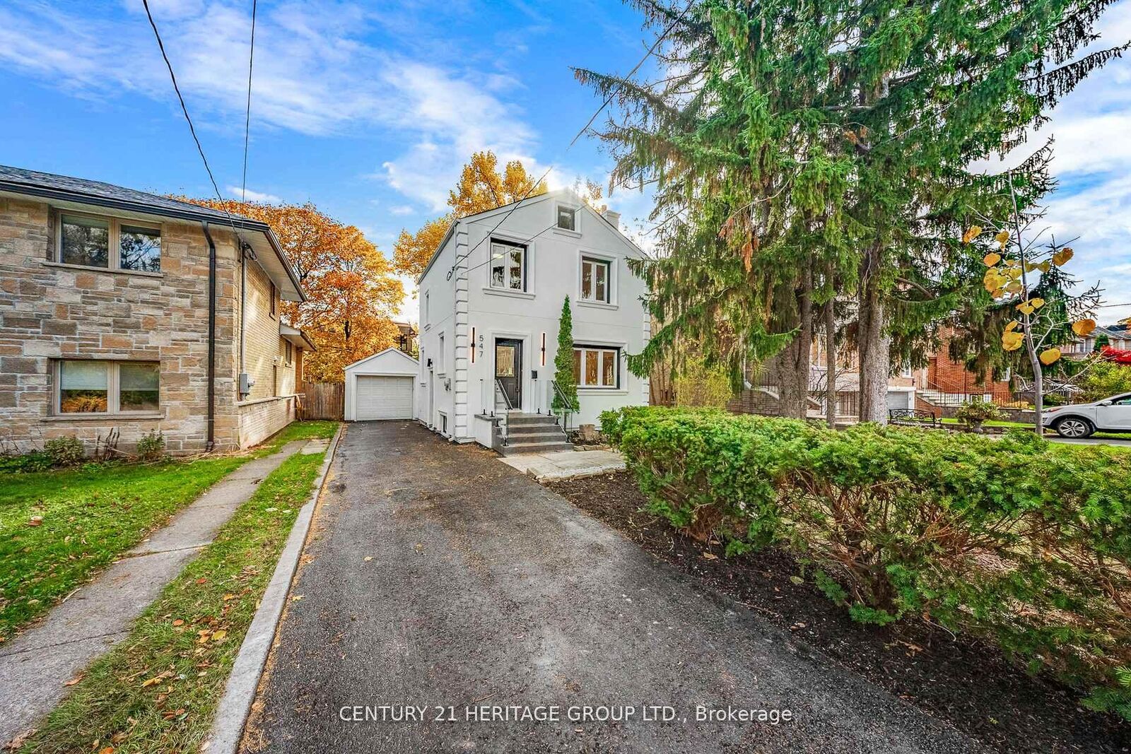 Property Photo:  547 Melrose Avenue  ON M5M 2A4 