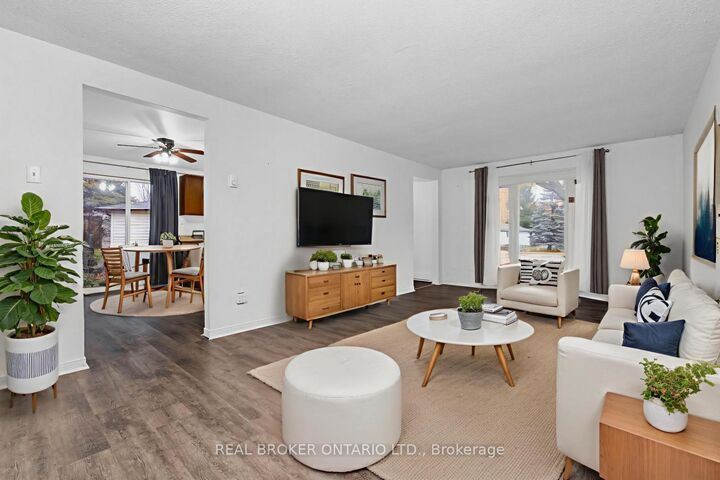 Property Photo: 8 Maple Leaf Terrace ON L0L 1L0
