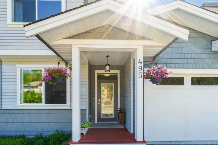 Property Photo: 495 Menzies Ridge Dr BC V9R 0C4