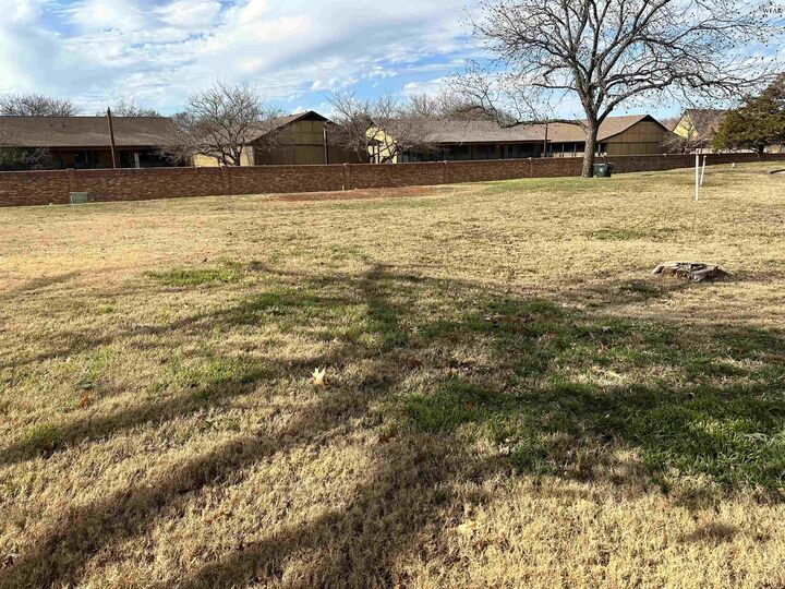 Property Photo:  12 Chateau Court  TX 76302 