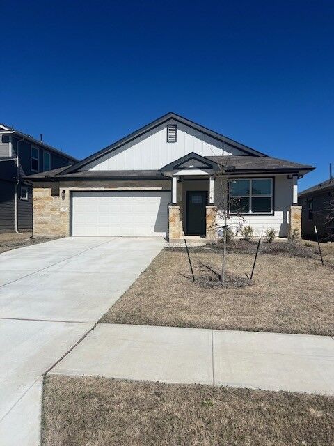 Property Photo:  217 Greens Bayou Trail  TX 78634 