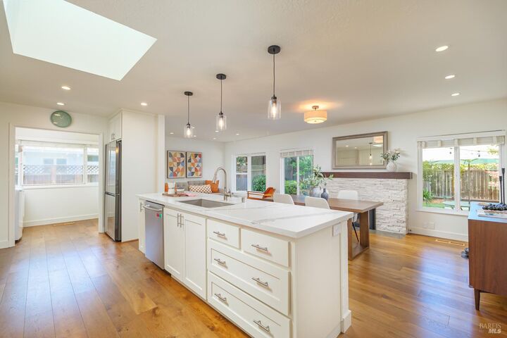 Property Photo:  1125 Shady Oak Place  CA 95404 
