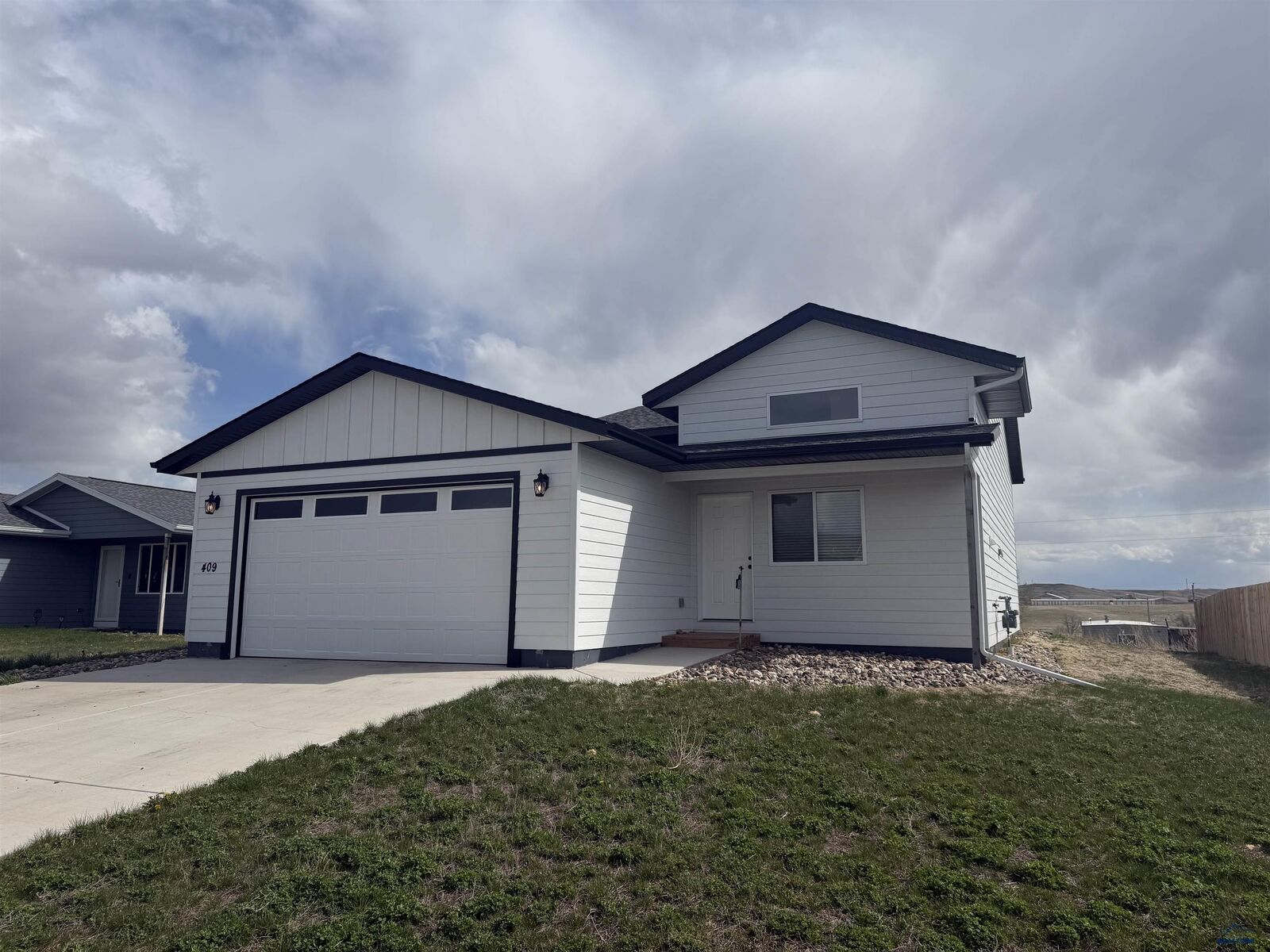 Property Photo: 409 Nighthawk Dr SD 57719