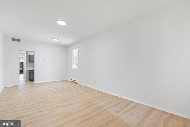 Property Photo: 207 S Patrick Street 108 VA 22314