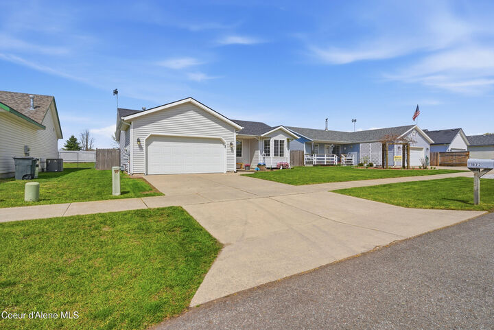 Property Photo:  11672 N Stinson Loop  ID 83835 