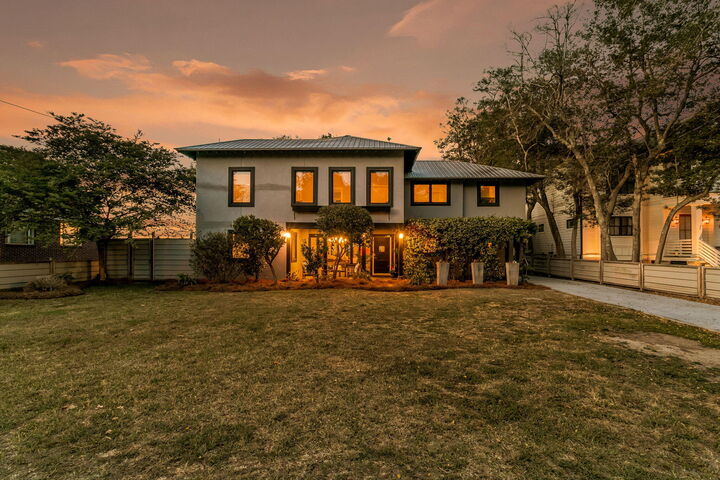 Property Photo:  706 Arcadian Way  SC 29407 