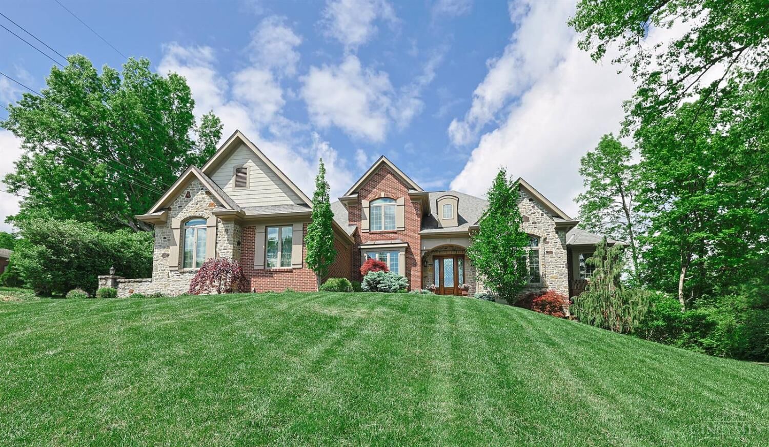 Property Photo:  376 Compton Road  OH 45215 