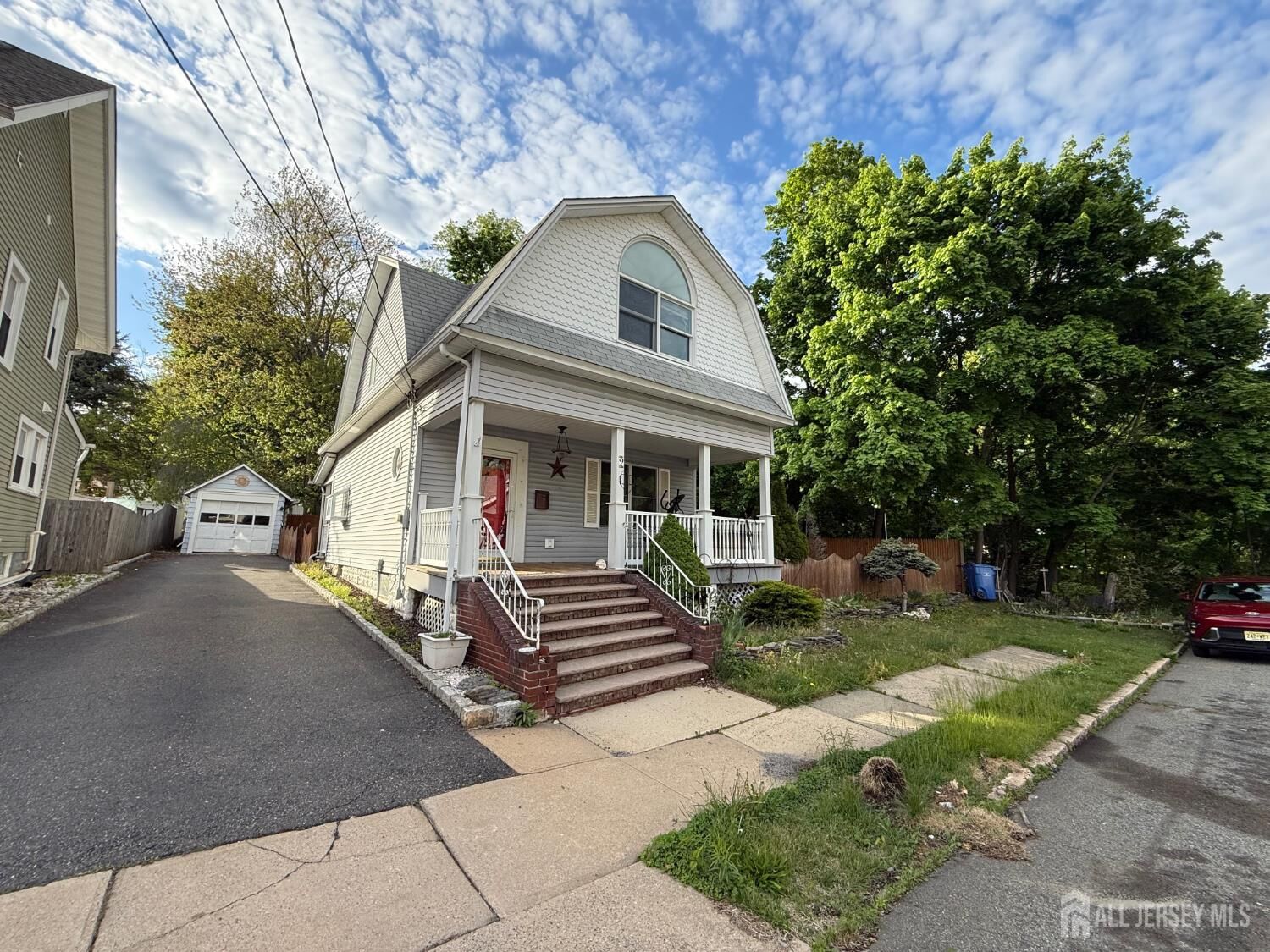 Property Photo:  9 Palm Place  NJ 08882 