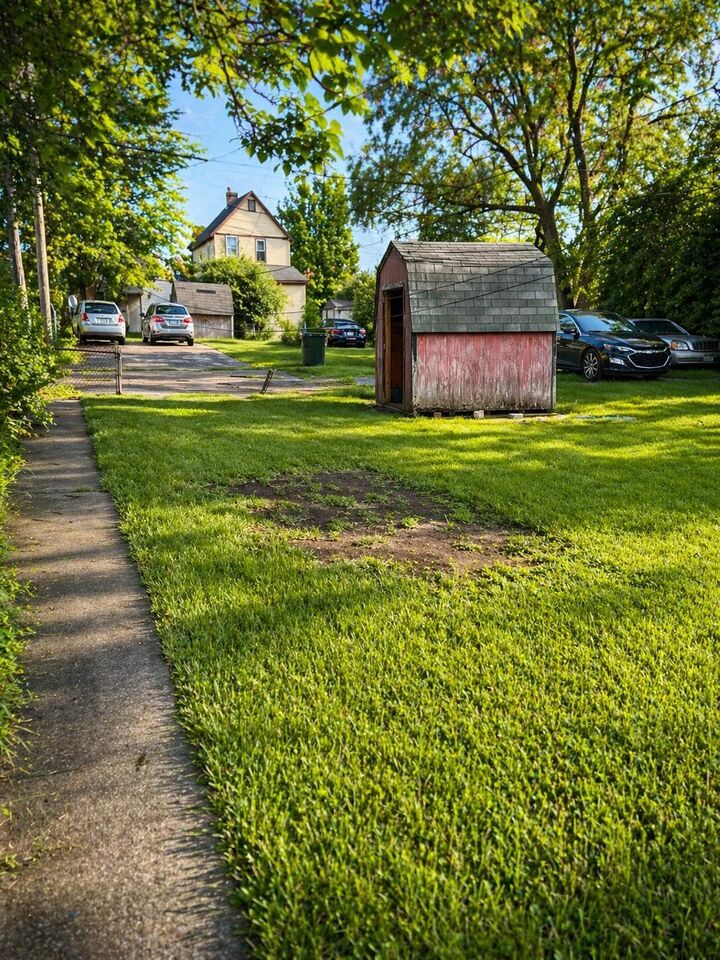Property Photo:  1104 Sidney Street  OH 43201 