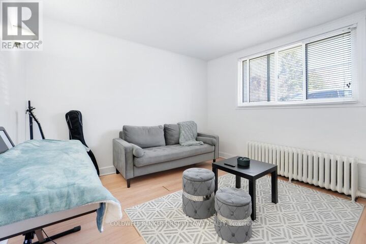 Photo de la propriété:  95 Barrette Street  ON K1L 8A2 