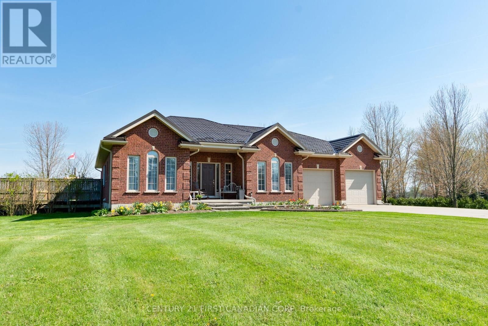 Property Photo:  653 Peter Street  ON N0L 1T0 