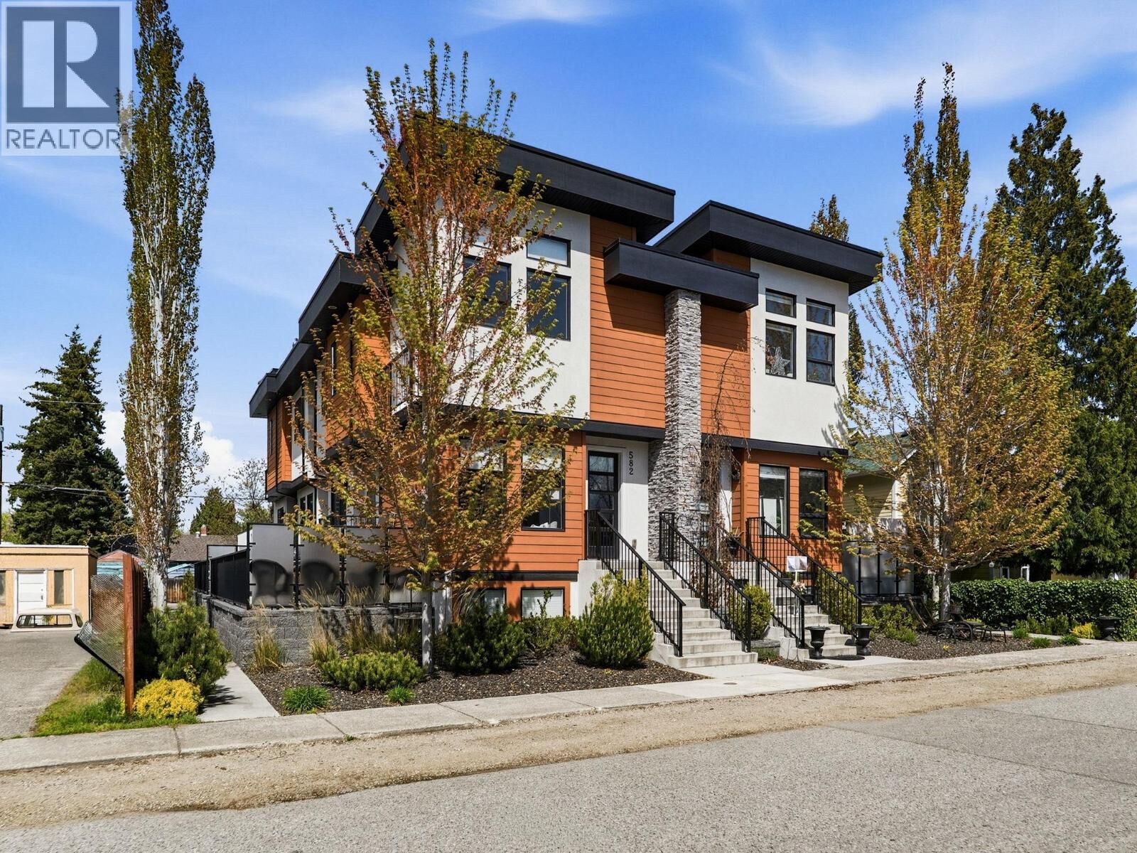 Property Photo: 580 Patterson Avenue BC V1Y 5C6