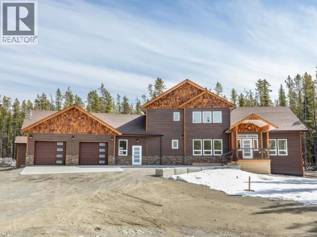 Property Photo: 216 Old Alaska Hwy YT Y1A 5S8