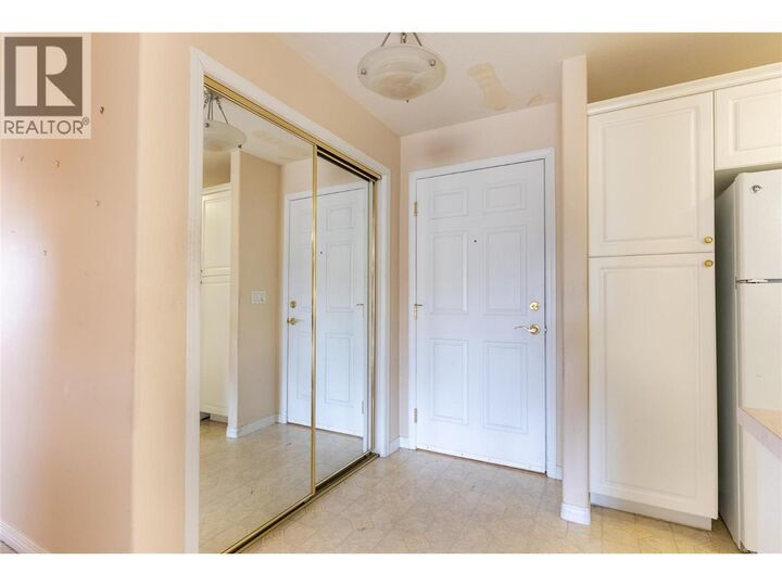 Property Photo: 120 Vernon Avenue 311 BC V2B 1L6