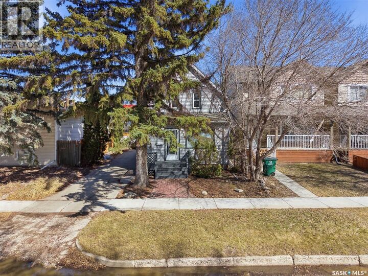 Property Photo:  1336 H Avenue N  SK S7L 2E4 