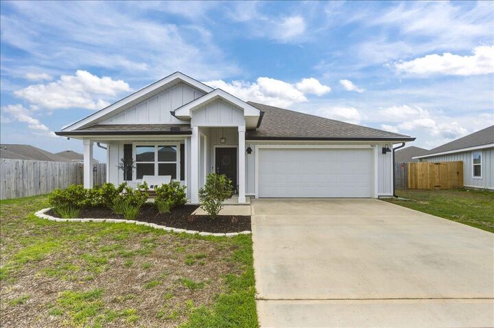 Property Photo: 943 Sandbar Loop FL 32539
