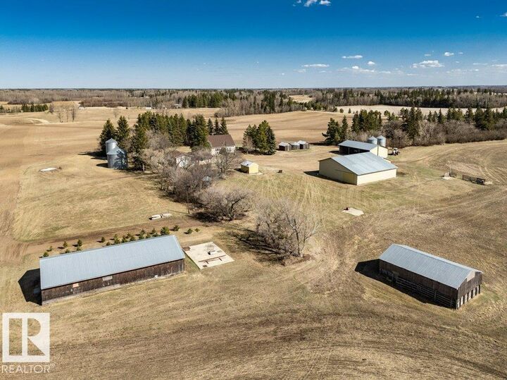 Property Photo: 27110 Twp Rd 513 AB T7Y 1H1