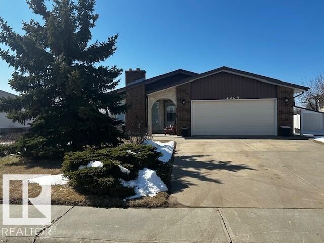 Property Photo: 4403 55 Avenue AB T0B 2R0