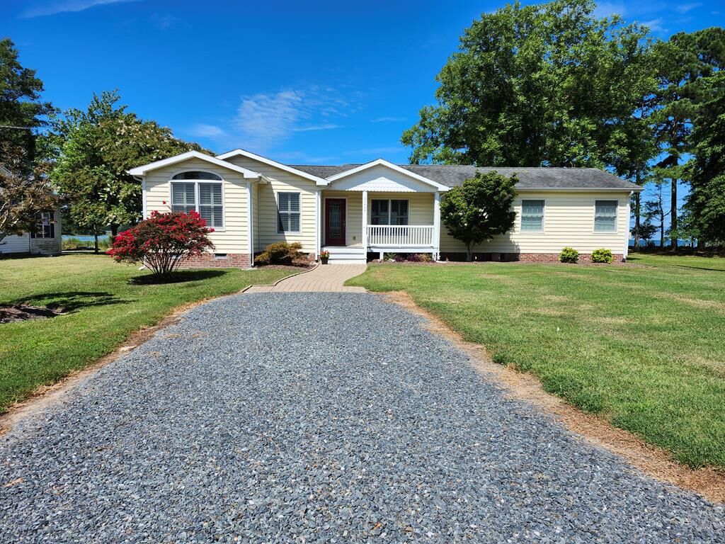 Property Photo:  23449 Holly Cove Rd  VA 23417 