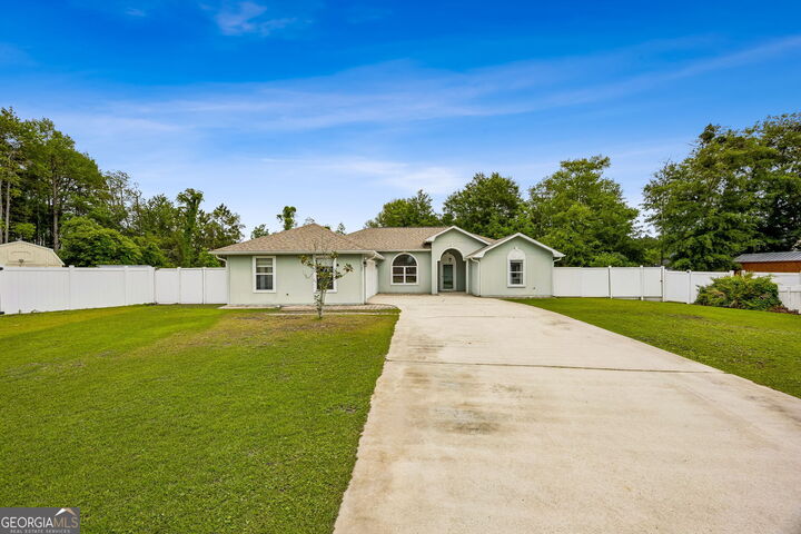 Property Photo:  106 Lake Manor Court  GA 31548 