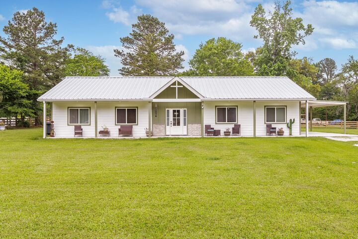 Property Photo:  121 J2s2 Lane Pvt  TX 75904 