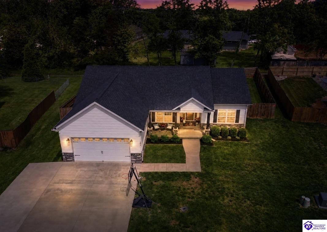 Property Photo:  203 Emmaus Circle  KY 42701 
