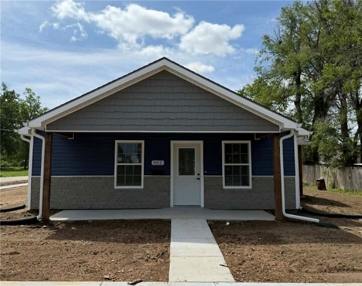 Property Photo:  902 Morgan Street  MO 64504 