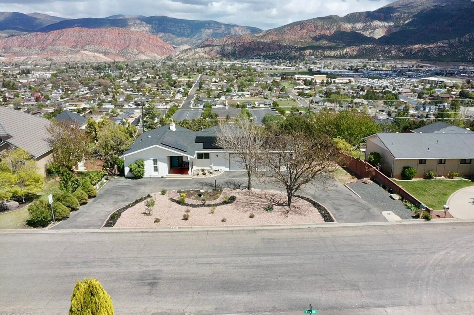 Property Photo:  539 S Ridge Rd  UT 84720 