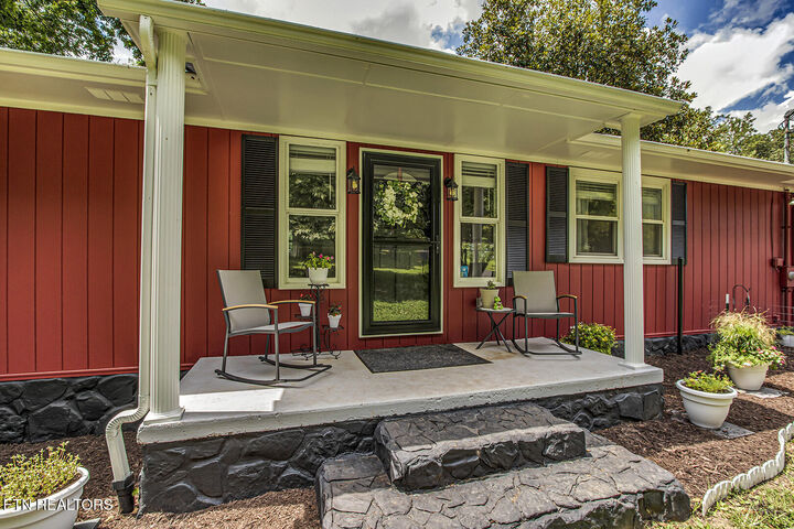 Property Photo:  2163 Sugar Grove Valley Rd  TN 37748 