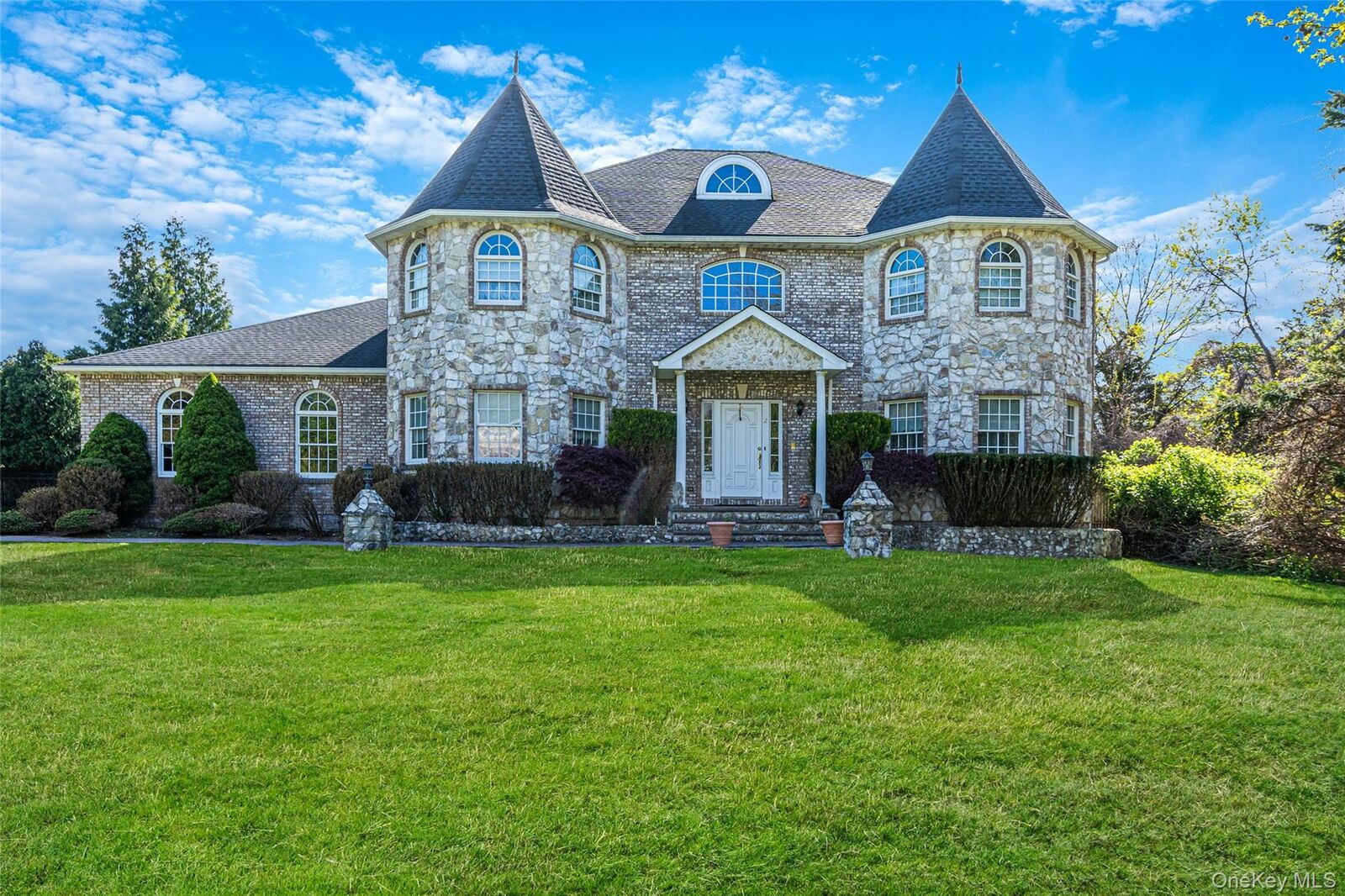 Property Photo: 2 Deepwells Lane NY 11780